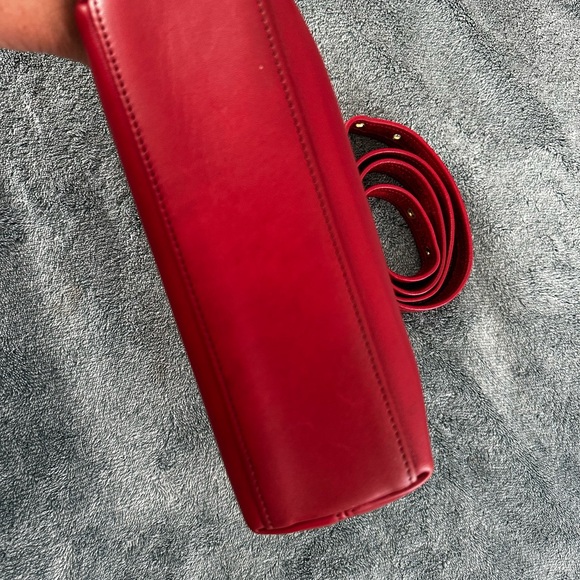 Authentic Vintage Coach 9136 Legacy Zip in Red - Picture 4 of 8